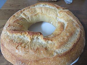 Archivo:Rollo de Pan de la Iglesuela del Cid
