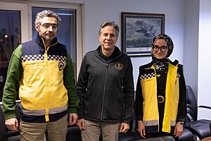 Archivo:Secretary Blinken meets with the Syria Civil Defense - 52698876812