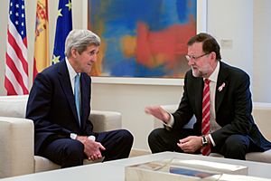Archivo:Secretary Kerry Meets With Spanish President Rajoy at the Moncloa Palace in Madrid (22114902899)