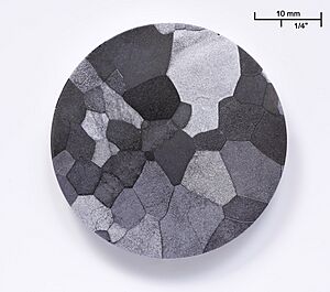Archivo:Vanadium etched