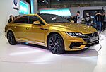 Volkswagen Arteon R-Line - prawy przód (MSP17).jpg