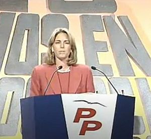 Archivo:Arantza Quiroga a los 24 años en unas jornadas del partido en Madrid en conmemoración de las primeras elecciones democráticas, en 1998 donde dio un discurso