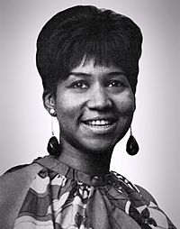 Archivo:Aretha franklin 1960s cropped retouched