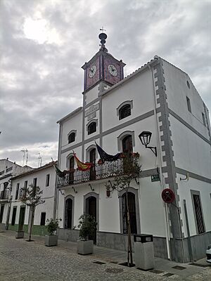 Archivo:Ayuntamiento Cardeña