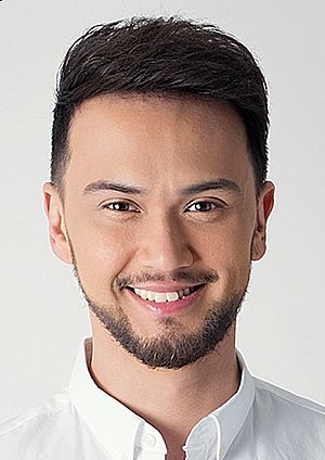 Archivo:Billy Crawford, 2018 (cropped)