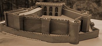 Archivo:Castillo burgos maqueta 2