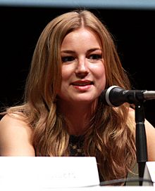 Emily VanCamp by Gage Skidmore.jpg