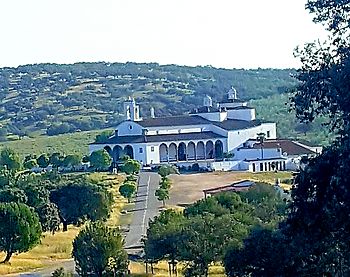 Archivo:FdelaS-Santuario Virgen de los Remedios. 03