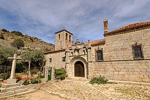 Archivo:Iglesia Santa María La Mayor de Herradón de Pinares