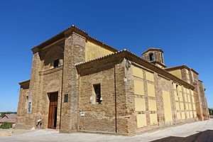 Archivo:Iglesia de San Gervasio y San Protasio, Santervás de Campos 02