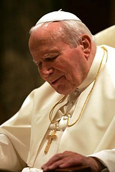 Archivo:John Paul II Medal of Freedom 2004