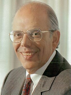Jorge Batlle en 1989 (cropped).jpg