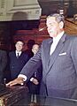 Julio Nazareno juramentándose como ministro