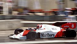 Archivo:Lauda McLaren MP4-2 1984 Dallas F1