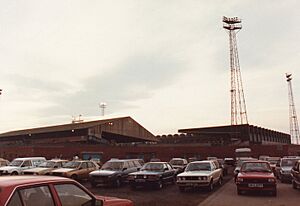 Archivo:Maine Road Stadium 1985