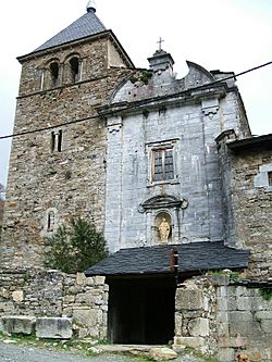 Archivo:Montes de Valdueza - Monasterio de San Pedro de Montes4