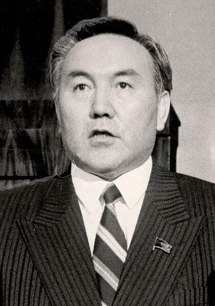 Nazarbayev Inauguration 1991 (cropped)