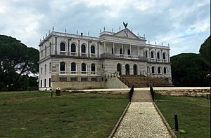 Archivo:Palace of “El Acebrón”