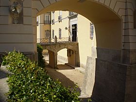Archivo:Palacio de El Pardo foso