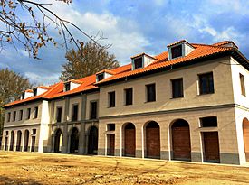 Archivo:Palacio de Vargas - Casa de Campo, 2015 - posterior