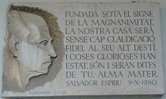 Archivo:Placa Salvador Espriu a la Universitat de Barcelona