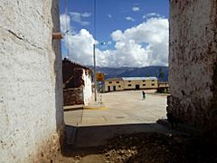 Plaza de armas de Tiquihua - Mapillary (0FXjmJhVaAtgFwWZjOC4qw)