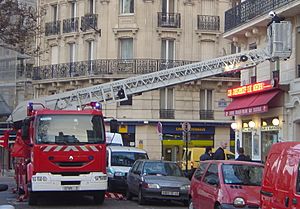 Archivo:Pompiers Paris echelle dsc07355