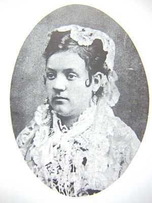 Archivo:Rosario de Acuña y Villanueva - ca. 1875