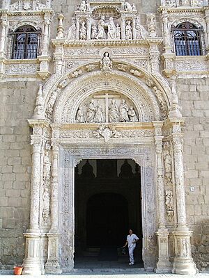 Archivo:Toledo - Hospital de Santa Cruz 1