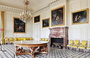 Archivo:Antechamber of the Emperor at Grand Trianon 001