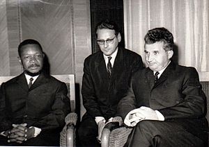 Archivo:Ceausescu with Bokassa 3