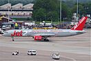 Jet 2 Boeing 757-236; G-LSAA@MAN;14.05.2011 597as (5740471993).jpg