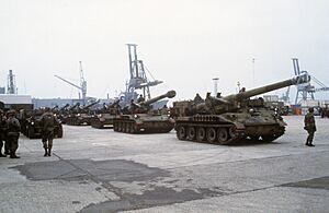 Archivo:M110 Column