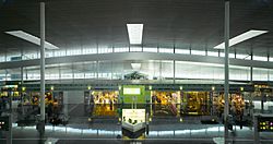 Archivo:Ricardo bofill taller arquitectura new barcelona airport terminal 1 spain