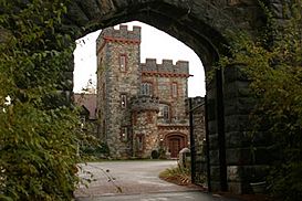 Searles Castle Gate.jpg