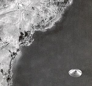 Archivo:Sept 1971 - Lake Cote UAP - Full Size RGB Drum Scan cropped levels