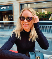 Archivo:Tanya Burr 2020