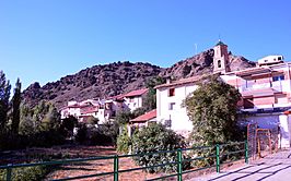 Vista desde el puente del río Camarena