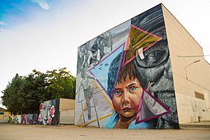 Archivo:Arte urbano de Iniesta