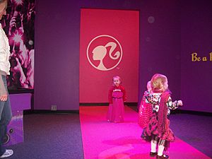 Archivo:Barbie Runway at Children's Museum of Indianapolis