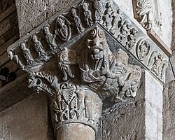 Archivo:Capitell interior Santa Maria de Porqueres dret