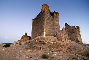 Archivo:Castillo de Quel