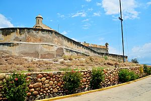 Archivo:Castillo de San Antonio de la Eminencia