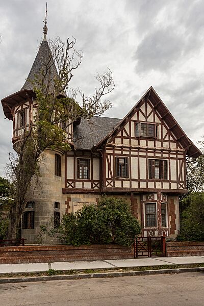 Chalet Le Griffon, Montevideo 02