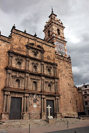 Archivo:Chelva Iglesia 2