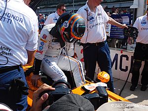 Archivo:Fernando Alonso 2017 Indianapolis 500 2