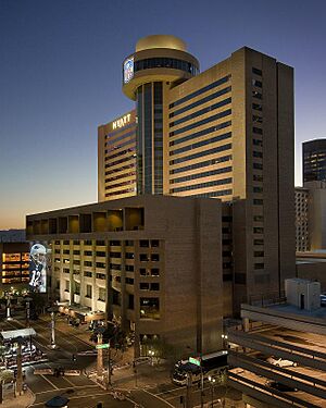 Archivo:HyattRegencyPhoenix
