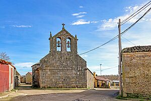 Archivo:Iglesia parroquial de Santo Toribio portada