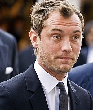 Archivo:Jude Law at TIFF2