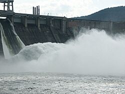 Archivo:Krasnoyarsk hydroelectric station